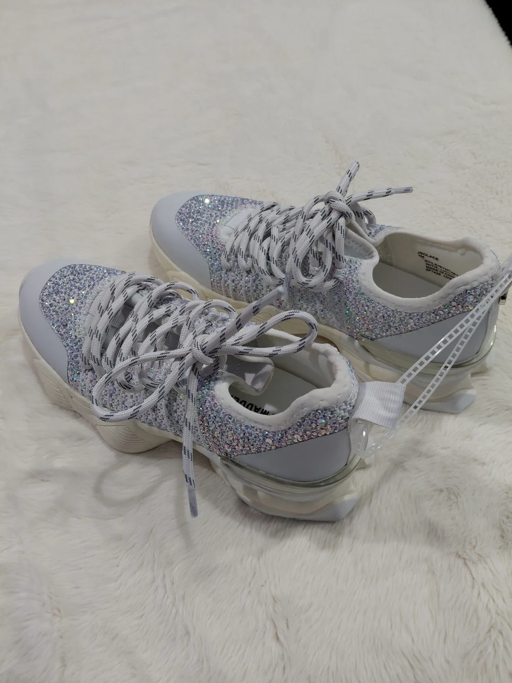 NWT Steve Madden Jsolace Sneaker